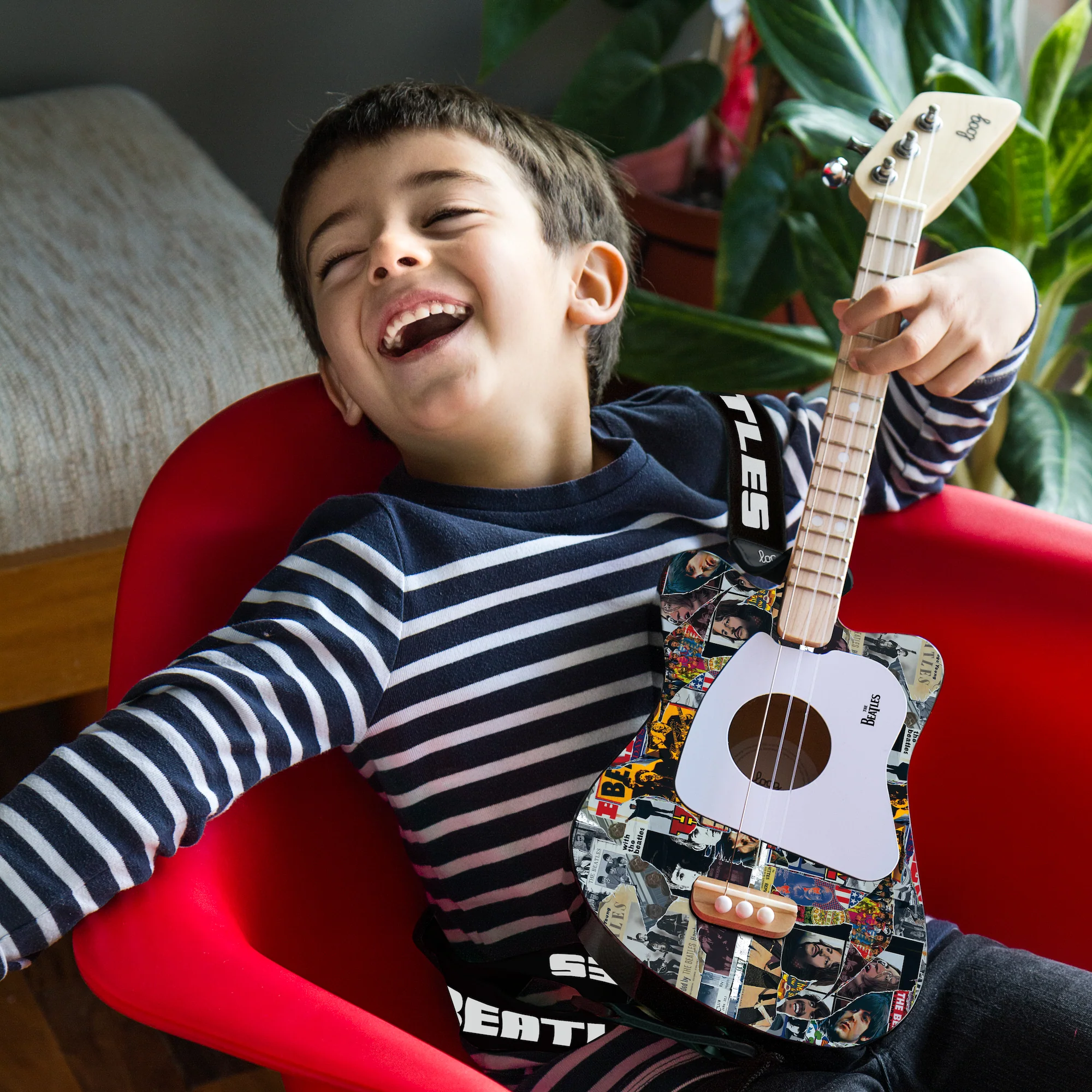 beatles + loog mini guitar - Image 5